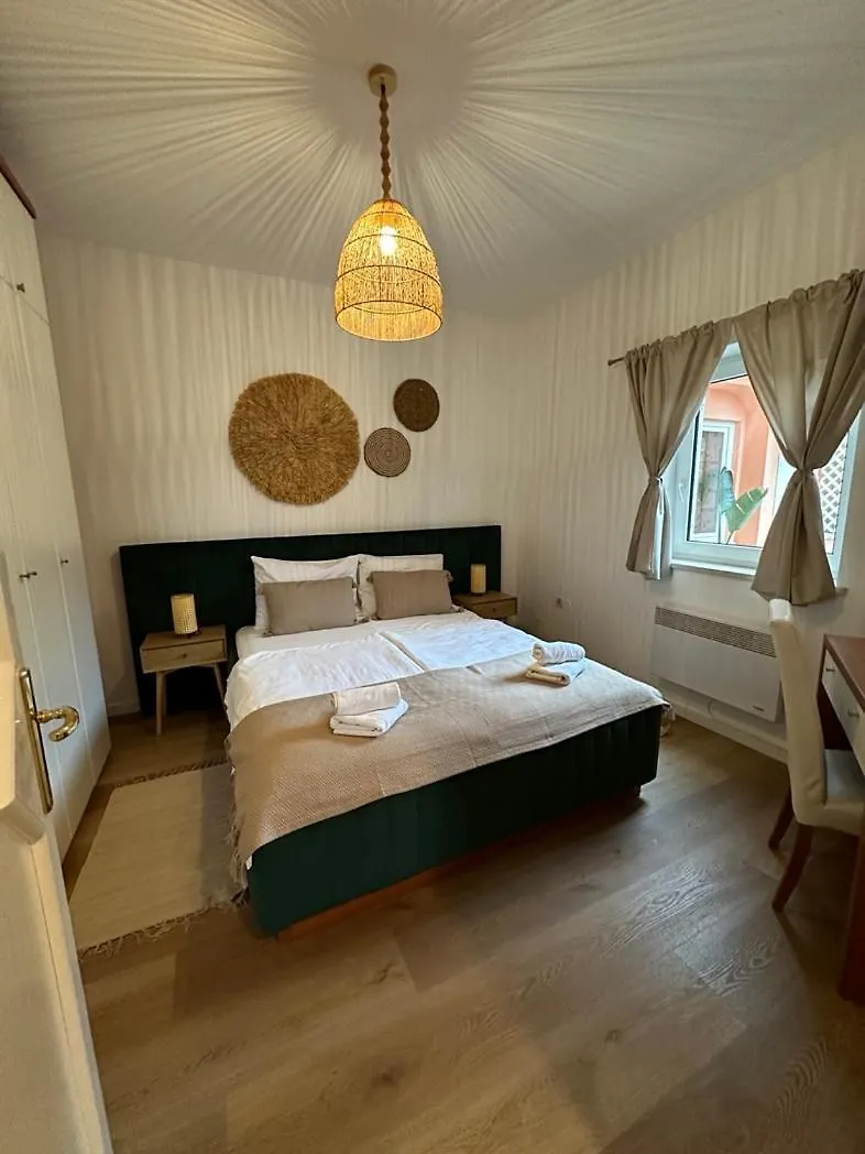 Gostinjska kuća Villa Nada